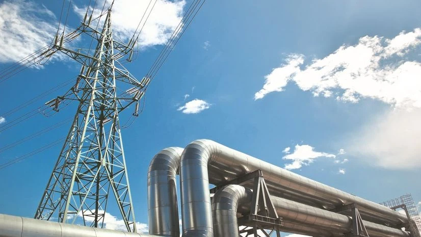 Gas plan caught in regulatory minefield, New Delhi's ambitious targets to clean its air by decarbonising energy sector will be underpinned by its success in building nascent natural gas segment Gas plan caught in regulatory minefield, New Delhi's ambitious targets to clean its air by decarbonising energy sector will be underpinned by its success in building nascent natural gas segment