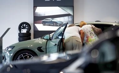 Only 19 of 137 Chinese EV brands to be profitable by decade's end BYD, Tesla,EV market share in China, China's EV makers, Electric car makers