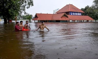 Heavy rains wash out roads in Rudraprayag, NDRF-SDRF on high alert Flood, Kerela Flood