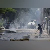 Bangladesh partially restores telecom services as protests taper off Protest, Bangladesh Protest, Student clash, Stone Pelting, stone