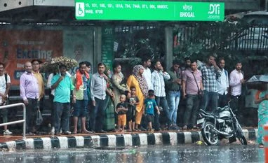 Cloudy skies, thunderstorms likely in Delhi today, AQI rises to 236 Rain, Delhi Rains, Monsoon