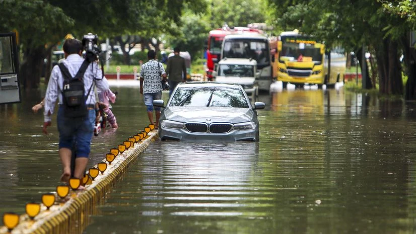 Heavy Rain in Delhi NCR Today, IMD weather alert, Heavy Rain Forecast in Delhi, severe waterlogging sparks traffic chaos | India News Rain, New Delhi Rain, Waterlogging, Delhi Rains
