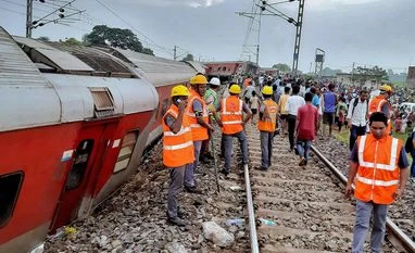 JMM slams Centre over Jharkhand train accident, asks railways min to focus Train derailed, Jharkhand train derailed