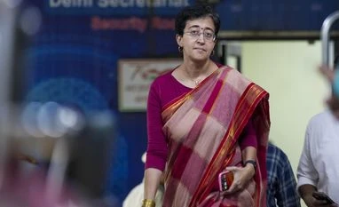 Atishi directs CS to resolve sewer overflow issue in parts of Delhi Atishi marlena, Atishi
