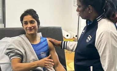 Vinesh Phogat not to return home until announcement of CAS's decision Vinesh Phogat, Vinesh, PT Usha