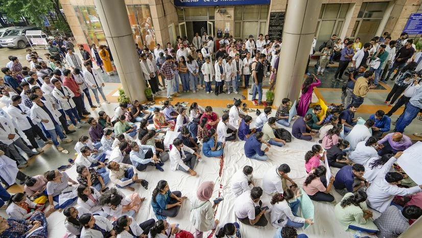 Protest, Students Protest, Doctor Protest, New Delhi Students Protest, Medical students Protest Protest, Students Protest, Doctor Protest, New Delhi Students Protest, Medical students Protest