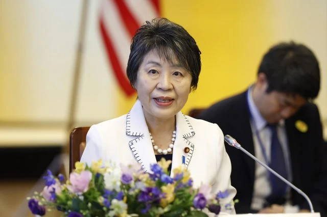 Yoko Kamikawa Yoko Kamikawa