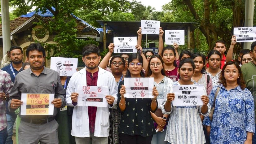 Some doctors stay off job after strike over colleague's rape and murder | India News Doctor Protest, Protest