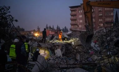 Istanbul, Turkey's biggest city, worries next earthquake will be a big one Istanbul earthquake