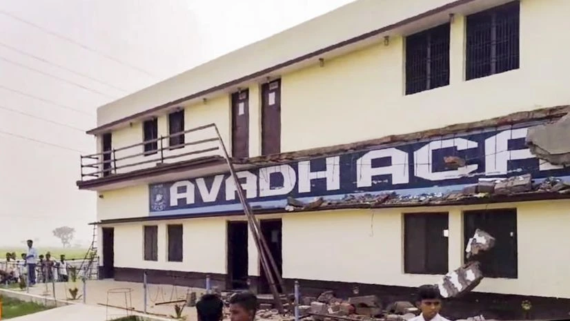 At least 40 children injured after school balcony collapses in UP | India News balcony collapsed, School balcony collapsed