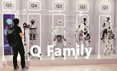 China's robot makers chase Tesla in race to deliver humanoid workers Humanoid robots displayed at the Chinese Academy of Sciences booth during the World Robot Conference in Beijing on August 21 photo:reuters