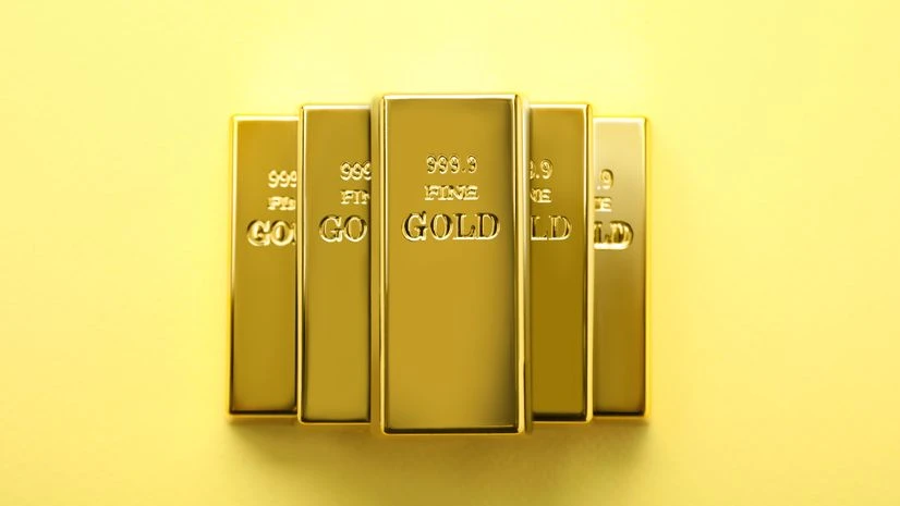 Gold price today : Gold falls Rs 10, silver down Rs 100, yellow metal trading at Rs 72,750/10g | Commodities Gold
