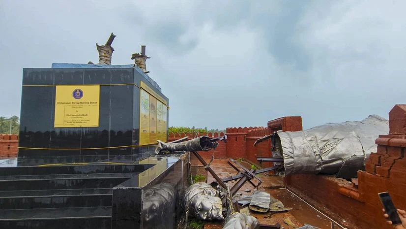 Statue collapse: NCP holds protest, says everyone has right to agitate | Politics News Shivaji Statue