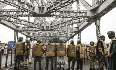 Kolkata case: Police use water cannons to disperse 'Nabanna Abhijan' march Kolkata Protest, Howrah Bridge, Nabanna March, Protest