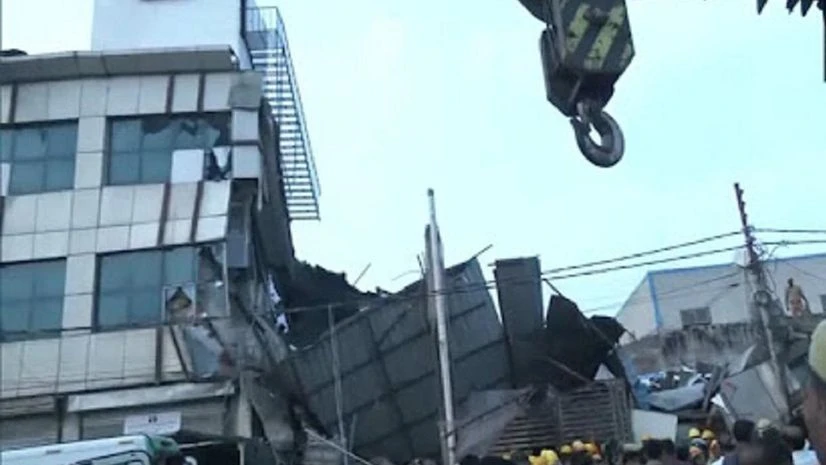 Lucknow building collapse: 3 more bodies recovered, toll rises to 8 | India News Multi-storey building collapsed in the Transport Nagar, Lucknow