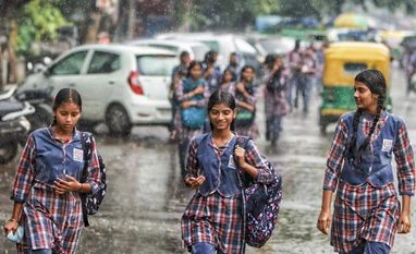 Light rain improves Delhi's air quality, AQI remains in 'moderate' category Rain, Delhi Rains, Monsoon
