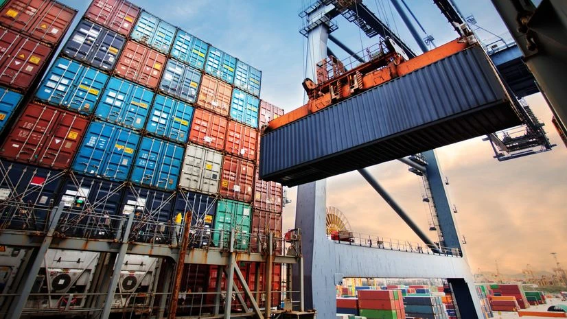WTO slightly raises 2024 goods trade forecast but wary of possible setbacks | News Trade, container