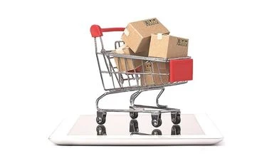 Festival season sales kick off to record-breaking start for e-com majors Leading e-commerce firms Flipkart and Amazon will start their annual flagship sale events from September 27, with 24-hour early access for their Prime, VIP and Flipkart Plus members, the two companies said on Monday.