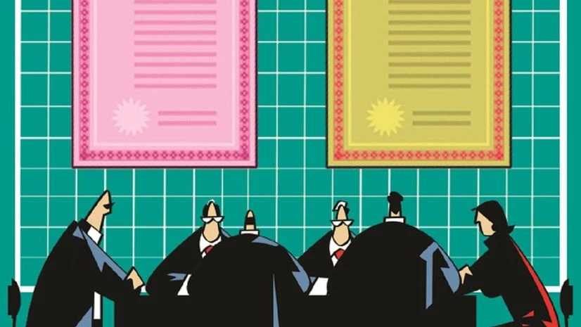 The Securities and Exchange Board of India (Sebi) may clear the decks for the launch of a new asset class—aimed at bridging the gap between mutual funds (MFs) and portfolio management services (PMS)—along with the MF Lite framework for passive fund h The Securities and Exchange Board of India (Sebi) may clear the decks for the launch of a new asset class—aimed at bridging the gap between mutual funds (MFs) and portfolio management services (PMS)—along with the MF Lite framework for passive fund h