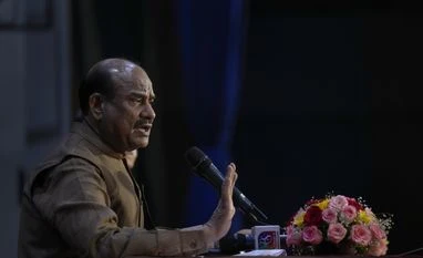 Om Birla, Om, Birla Om Birla, Om, Birla