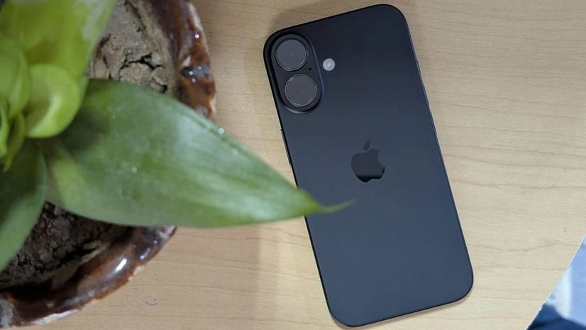 Apple iPhone 16 - Black Apple iPhone 16 - Black