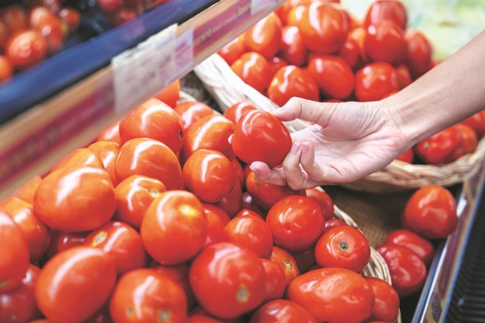 Tomato price volatility exposes gaps in India's agriculture supply chain