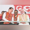'Ek hai toh safe hai', says PM Modi in first rally for Maharashtra polls Prime Minister Narendra Modi (right) with Maharashtra Deputy Chief Minister Devendra Fadnavis (left) during a public meeting ahead of the Maharashtra Assembly elections, in Dhule district on Friday. (PHOTO: PTI)