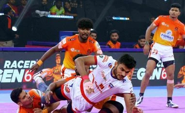 PKL 2024 HIGHLIGHTS: Yoddhas held Paltan; Pirates thrash Bulls PKL 2024 highlights