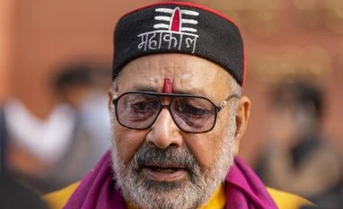 Giriraj Singh seeks Bharat Ratna for Nitish Kumar, Naveen Patnaik Giriraj Singh, Giriraj