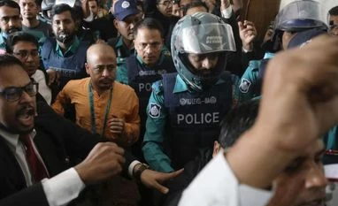 Case lodged against Chinmoy Krishna Das, his followers in Bangladesh Chinmoy Krishna Das