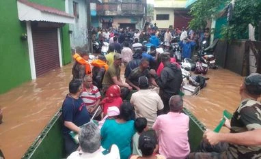 Cyclone Fengal Indian Army helping flood affected people in Puducherry