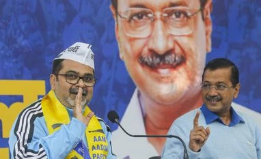Delhi polls: Relief for AAP's Avadh Ojha as ECI clears vote transfer Avadh Ojha, Kejriwal, Arvind Kejriwal