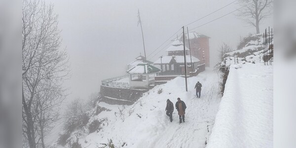 Himachal celebrates 'White Christmas', but snowfall triggers road closures