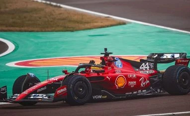 Verstappen aims for fifth straight title, Hamilton looks for 8th in F1 2025 Lewis Hamilton