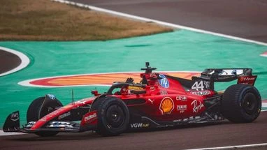 Hamilton says he's 'useless' after teammate's pole, hints at driver swap Lewis Hamilton