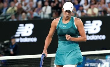 AUS Open champ Madison Keys crashes out of US Open in 1st round to Zarazua Madison Keys