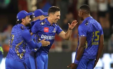 MI Cape Town beat Royals to storm into their first-ever SA20 final MI Cape Town