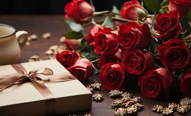 Love and luxury: Indulgent gifts for celebrating Valentine's Day this year Flowers are a staple gift on Valentine's Day. (Stock photo)