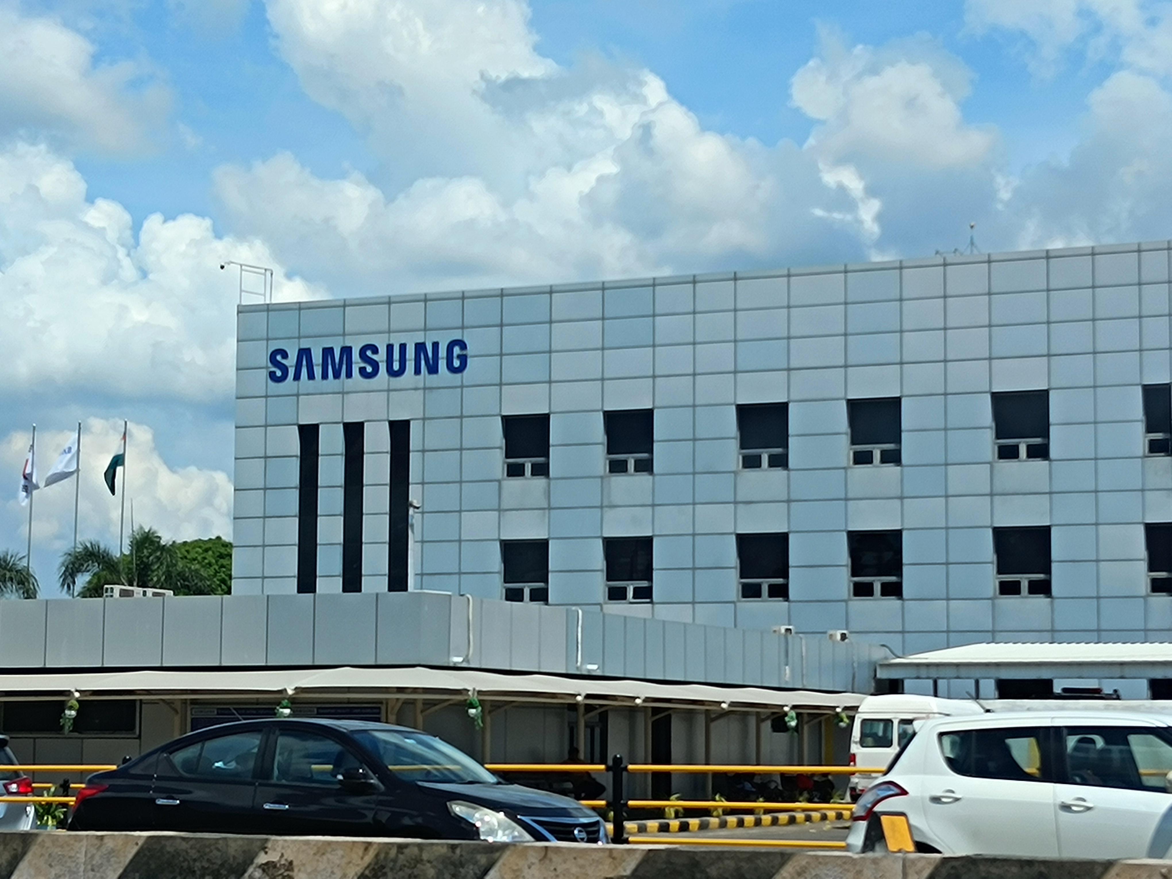 தென் கொரிய மாபெரும் நிறுவனமான சாம்சங் தமிழ்நாடு தொழிற்சாலையில் ₹1,000 கோடி முதலீடு செய்ய உள்ளது