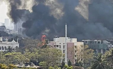 Fire breaks out at furniture market in Mumbai's Oshiwara, 10 shops gutted Oshiwara fire