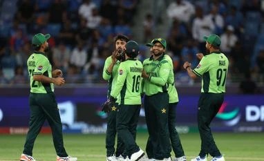 Even someone like MS Dhoni cannot do anything with this PAK side: Sana Mir Pakistan cricket team