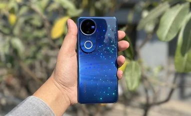 Vivo V50 in Starry Night colourway Vivo V50 in Starry Night colourway