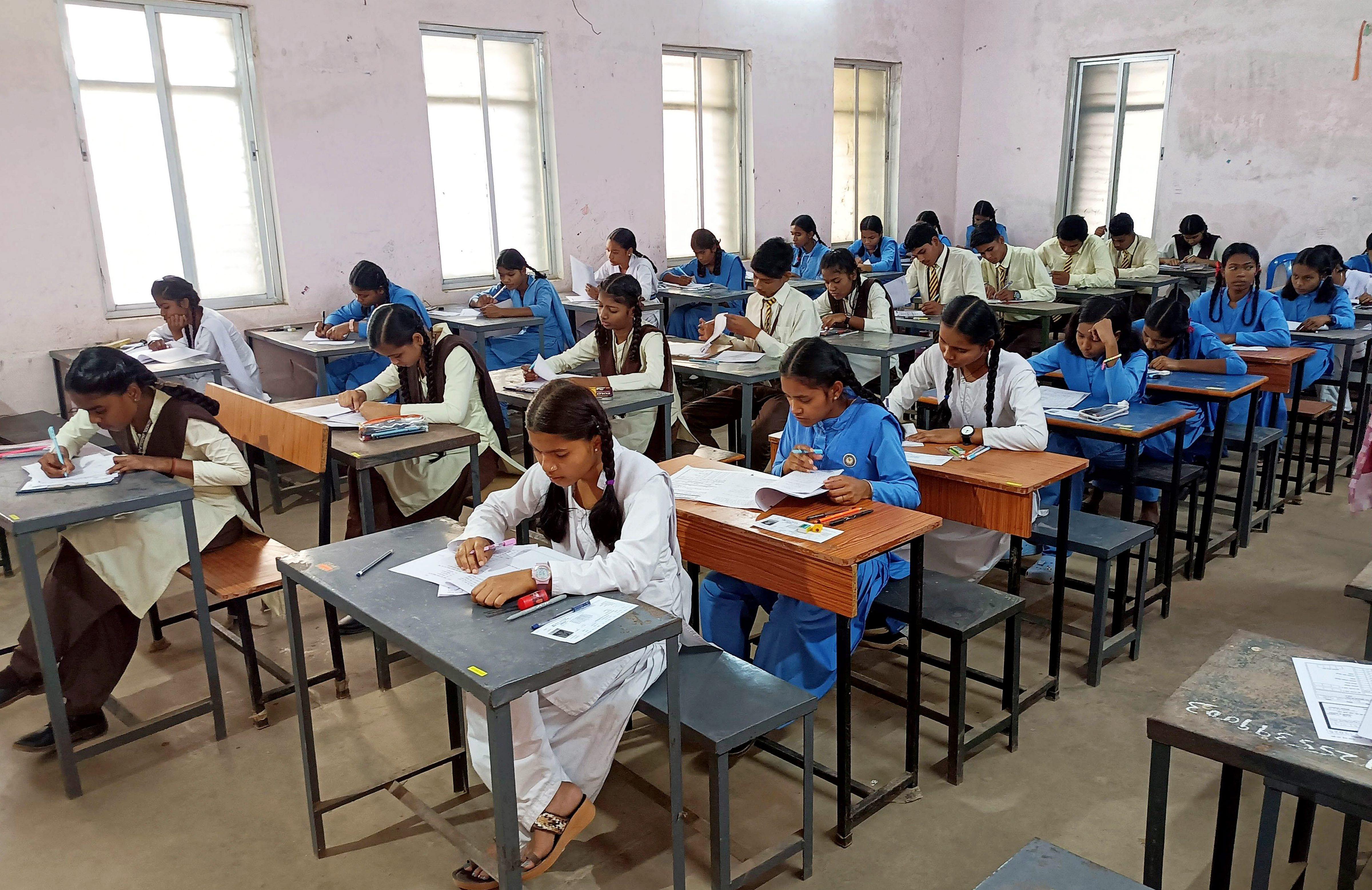 JKBOSE declares Class 12th results with 84% pass rate: Here's how to check