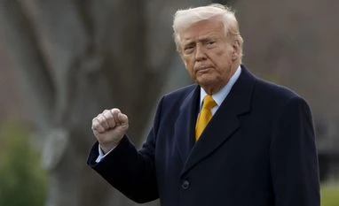 Trump admin asks SC to partly allow birthright citizenship restrictions Donald Trump