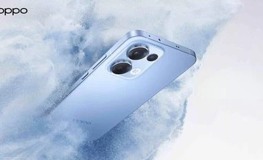 OPPO introduces Reno 13 in Sky Blue colour and 12GB/512GB configuration OPPO Reno 13 in Sky Blue