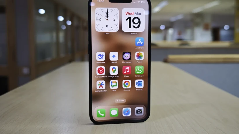 Apple iPhone 16E Apple iPhone 16E