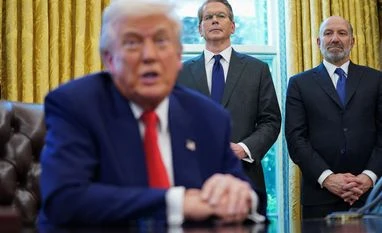 Donald Trump, Scott Bessent, Howard Lutnick Donald Trump, Scott Bessent, Howard Lutnick