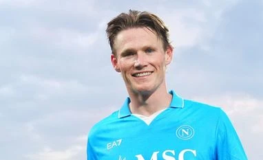 McTominay answers Conte's call, draws Napoli level with Serie A leaders McTominay