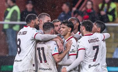 Milan score twice in two minutes to keep Champions League hopes alive AC Milan