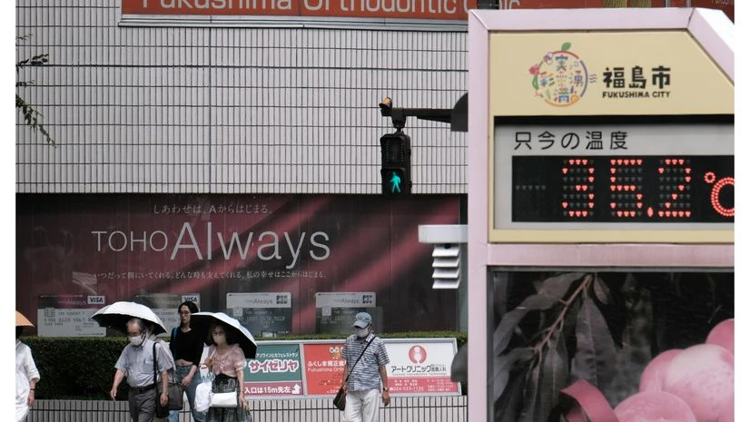 Japan, heat, Japanese People walk on streets in Japan